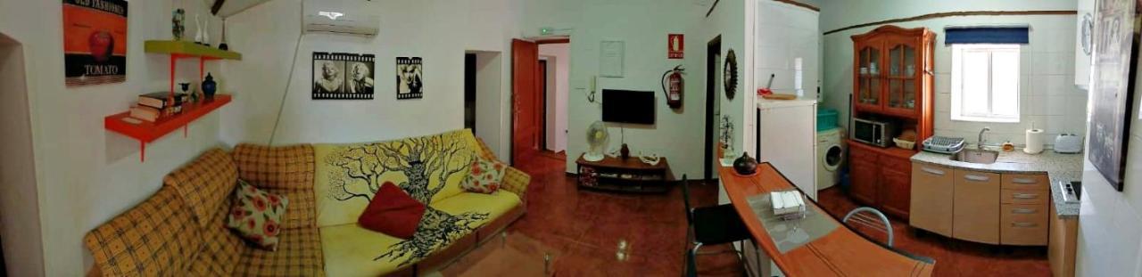 Apartamento Turistico Muralla De Caces Екстериор снимка