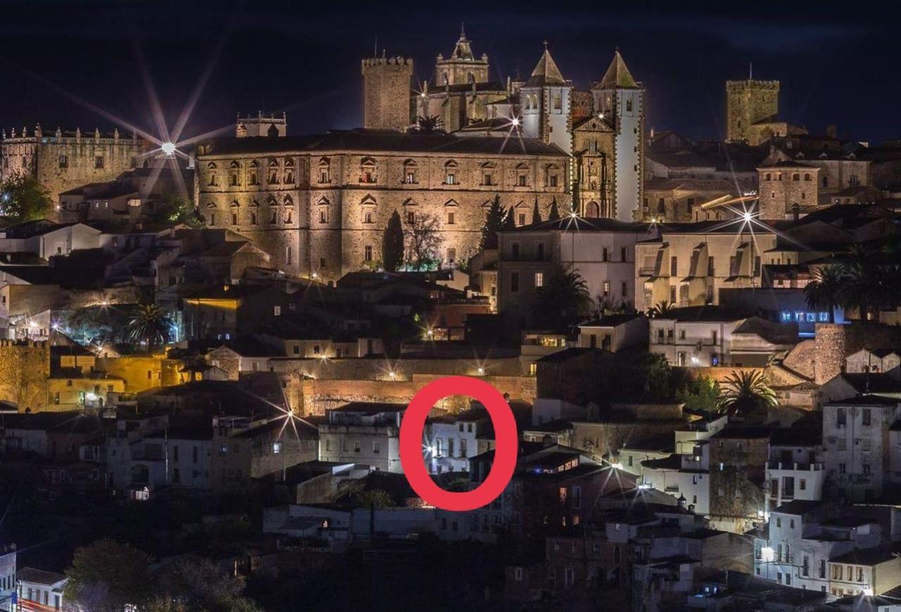 Apartamento Turistico Muralla De Caces Екстериор снимка